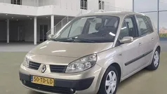 Beige Gebruikt 2006 Renault Scénic II Dynamique MPV | € 2.895 (Eerlijke prijs)