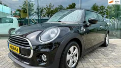 Zwart Gebruikt 2020 Mini Cooper Pepper Hatchback | € 17.400 (Eerlijke prijs)