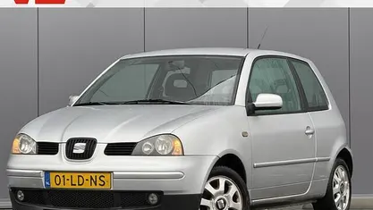 Grijs Gebruikt 2002 Seat Arosa Stella Hatchback | € 1.248 (Eerlijke prijs)