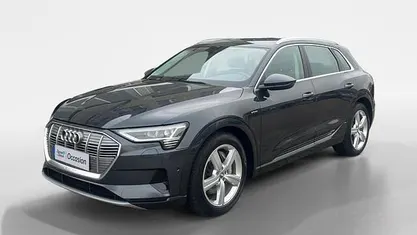 Grijs (metallic) Occasion 2019 Audi e-tron Premium SUV | € 19.940 (Goede deal)