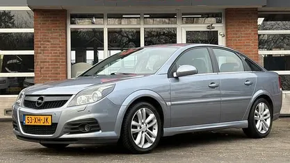 Grijs Occasion 2007 Opel Vectra GTS Executive Hatchback | € 2.950 (Eerlijke prijs)