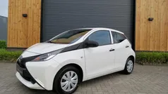 Wit Gebruikt 2018 Toyota Aygo Hatchback | € 8.450 (Eerlijke prijs)