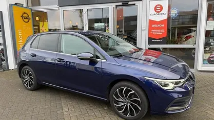 Blauw Gebruikt 2022 VW Golf VIII GTE Hatchback | € 22.995 (Goede deal)