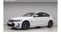 Gebruikt 2023 BMW 330e Comfort Edition Sedan | € 41.895 (Super prijs)
