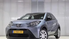 Grijs Gebruikt 2024 Toyota Aygo Play Hatchback | € 19.749 (Eerlijke prijs)