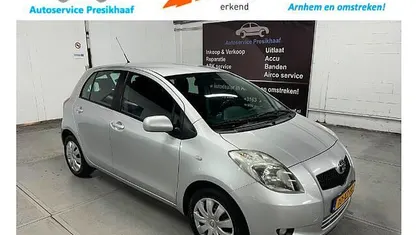 Grijs Gebruikt 2007 Toyota Yaris Sol Hatchback | € 4.995 (Eerlijke prijs)