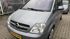 Grijs Gebruikt 2004 Opel Meriva MPV | € 1.950 (Eerlijke prijs)