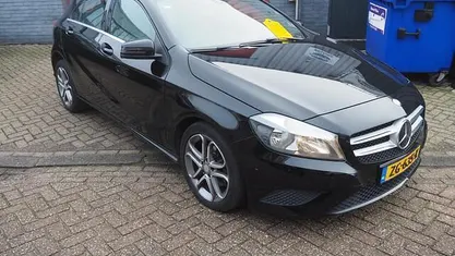 Zwart Gebruikt 2012 Mercedes A200 Ambition Hatchback | € 10.748 (Eerlijke prijs)