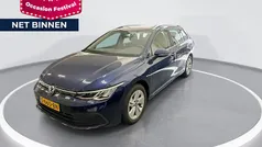Blauw Gebruikt 2023 VW Golf VIII Life Stationwagen | € 21.940 (Eerlijke prijs)