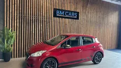 Rood Gebruikt 2014 Peugeot 208 Access Hatchback | € 5.795 (Eerlijke prijs)