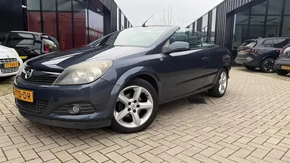 Occasion Opel Astra Cabriolet Cosmo 105 PK (77 kW) 2006 Grijs Cabriolet