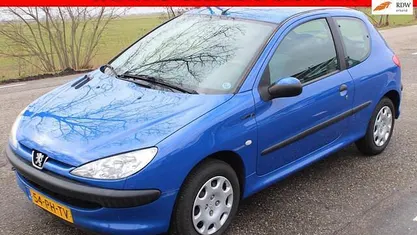 Occasion Peugeot 206 60 PK (44 kW) 2005 Blauw Hatchback