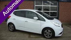Wit Gebruikt 2016 Kia Venga 2 Hatchback | € 13.950 (Eerlijke prijs)