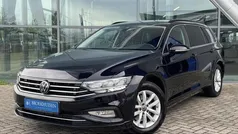 Zwart Gebruikt 2023 VW Passat Business Stationwagen | € 26.950 (Goede deal)