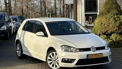 Occasion 2015 VW Golf VII Edition Hatchback | € 8.999 (Eerlijke prijs)