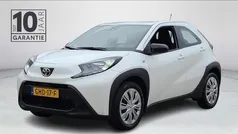 Wit Gebruikt 2024 Toyota Aygo Play Hatchback | € 18.450 (Eerlijke prijs)