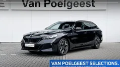 Gebruikt 2024 BMW 520 Comfort Edition Stationwagen | € 74.900 (Eerlijke prijs)