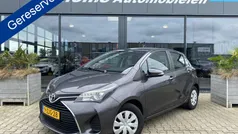 Grijs Gebruikt 2015 Toyota Yaris Hatchback | € 8.750 (Eerlijke prijs)