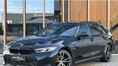 Zwart Gebruikt 2022 BMW 330e M Sport Stationwagen | € 36.600 (Eerlijke prijs)
