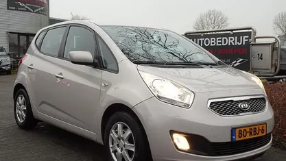 Beige Gebruikt 2011 Kia Venga Hatchback | € 4.450 (Goede deal)