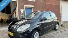 Zwart Gebruikt 2008 Renault Twingo Authentique Hatchback | € 1.749 (Eerlijke prijs)