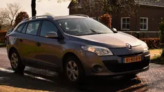 Grijs Gebruikt 2010 Renault Mégane GrandTour Authentique Stationwagen | € 3.650 (Eerlijke prijs)