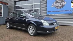 Blauw (metallic) Gebruikt 2005 Renault Vel Satis Exception Hatchback | € 2.500 (Goede deal)