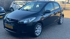 Zwart Gebruikt 2010 Mazda 2 Hatchback | € 3.850 (Eerlijke prijs)