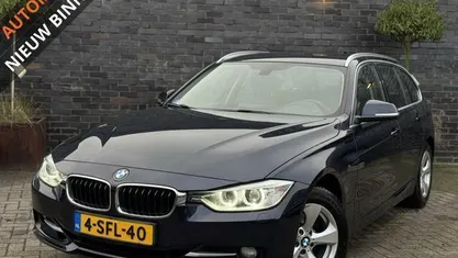 Blauw Occasion 2013 BMW 320 Executive Stationwagen | € 8.995 (Eerlijke prijs)