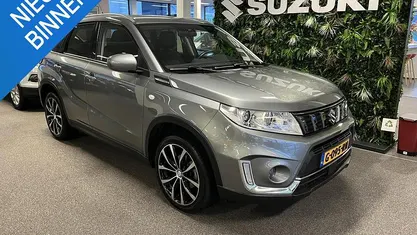 Gebruikt 2019 Suzuki Vitara SUV | € 19.690 (Eerlijke prijs)