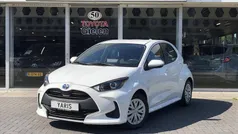 Wit Gebruikt 2022 Toyota Yaris Hybrid Active Hatchback | € 21.400 (Eerlijke prijs)