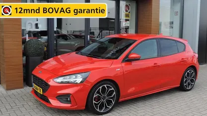 Rood Occasion 2019 Ford Focus Business Edition Hatchback | € 16.490 (Eerlijke prijs)