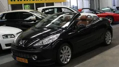 Zwart, metallic lak Gebruikt 2007 Peugeot 207 CC Cabriolet | € 3.944 (Eerlijke prijs)