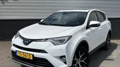 Gebruikt 2018 Toyota RAV4 Hybrid Style SUV | € 26.699 (Eerlijke prijs)