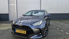 Grijs Gebruikt 2023 Toyota Yaris Hatchback | € 20.700 (Eerlijke prijs)