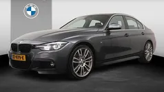 Grijs Gebruikt 2019 BMW 320 Sport Line Sedan | € 23.900 (Goede deal)