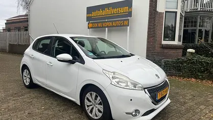 Gebruikt 2013 Peugeot 208 Allure Hatchback | € 4.999 (Super prijs)