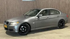 Grijs Gebruikt 2009 BMW 325 Sedan | € 7.400 (Eerlijke prijs)