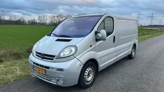 Grijs Gebruikt 2003 Opel Vivaro Van | € 1.749 (Eerlijke prijs)