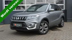 , metallic lak Gebruikt 2023 Suzuki Vitara SUV | € 27.900 (Eerlijke prijs)