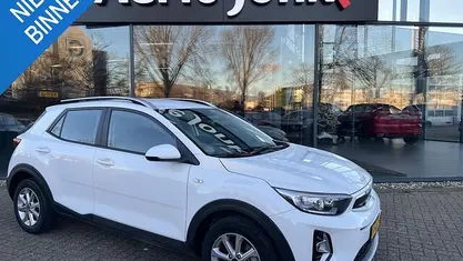 Occasion 2022 Kia Stonic SUV | € 17.439 (Super prijs)