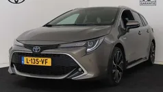 Groen metallic Gebruikt 2021 Toyota Corolla Executive Stationwagen | € 28.945 (Eerlijke prijs)