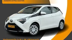 Wit Gebruikt 2019 Toyota Aygo X-play Hatchback | € 8.900 (Eerlijke prijs)