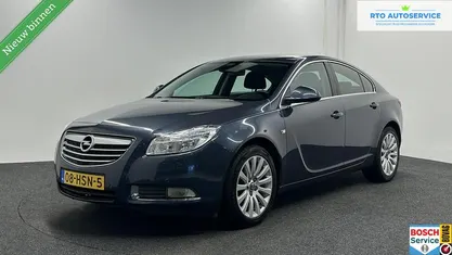 Grijs Gebruikt 2009 Opel Insignia Executive Sedan | € 5.000 (Eerlijke prijs)