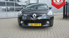 Zwart Gebruikt 2015 Renault Clio IV Night&Day Hatchback | € 7.150 (Eerlijke prijs)