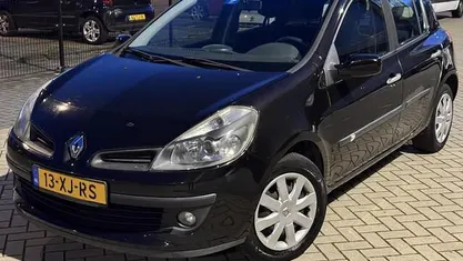 Occasion 2006 Renault Clio II Hatchback | € 950 (Goede deal)