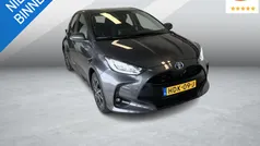 Grijs Gebruikt 2023 Toyota Yaris Hybrid Team Hatchback | € 24.450 (Eerlijke prijs)