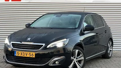 Gebruikt 2014 Peugeot 308 Allure Hatchback | € 4.900 (Super prijs)