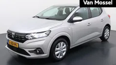 Grijs Gebruikt 2021 Dacia Sandero Comfort Hatchback | € 12.940 (Eerlijke prijs)