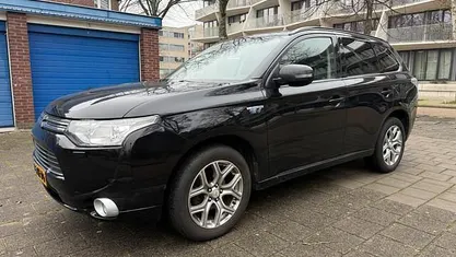 Zwart Gebruikt 2013 Mitsubishi Outlander Intense+ SUV | € 6.166 (Eerlijke prijs)